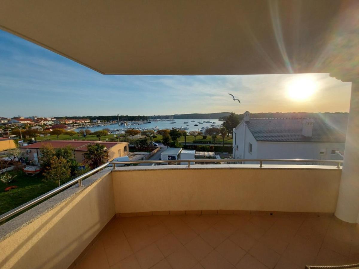 Emma Demarin Apartments Медулин Екстер'єр фото