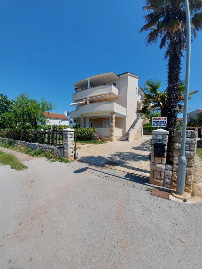 Emma Demarin Apartments Медулин Екстер'єр фото