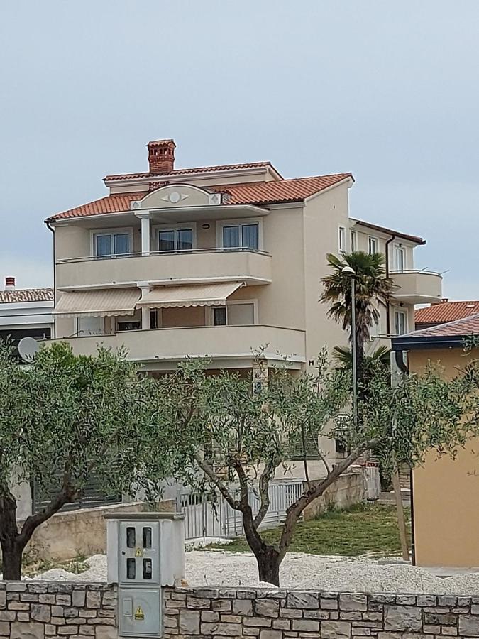 Emma Demarin Apartments Медулин Екстер'єр фото