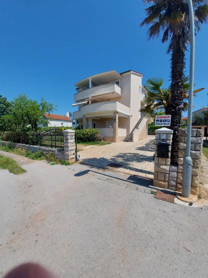 Emma Demarin Apartments Медулин Екстер'єр фото