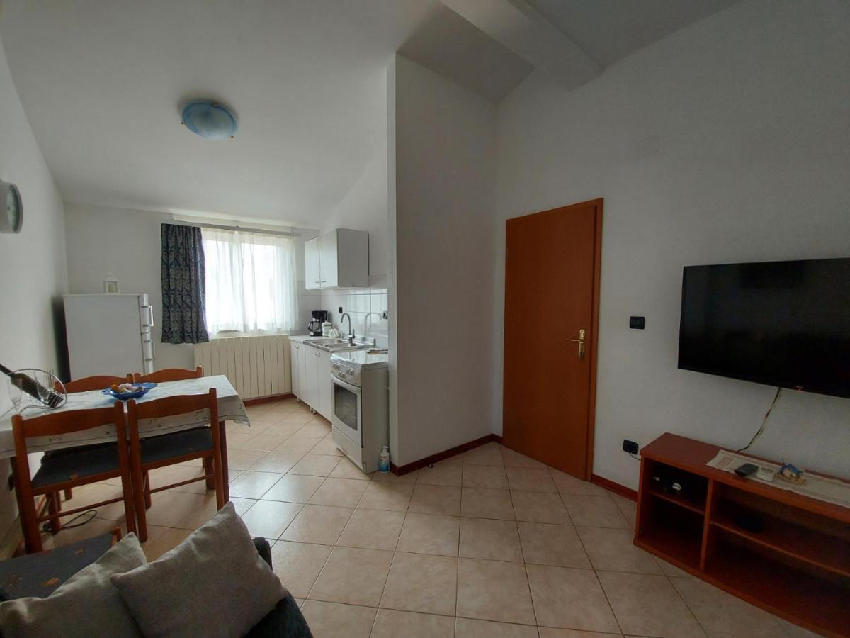 Emma Demarin Apartments Медулин Екстер'єр фото