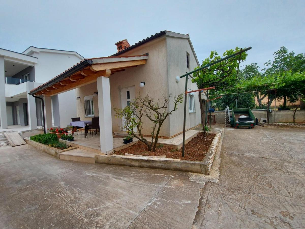 Emma Demarin Apartments Медулин Екстер'єр фото